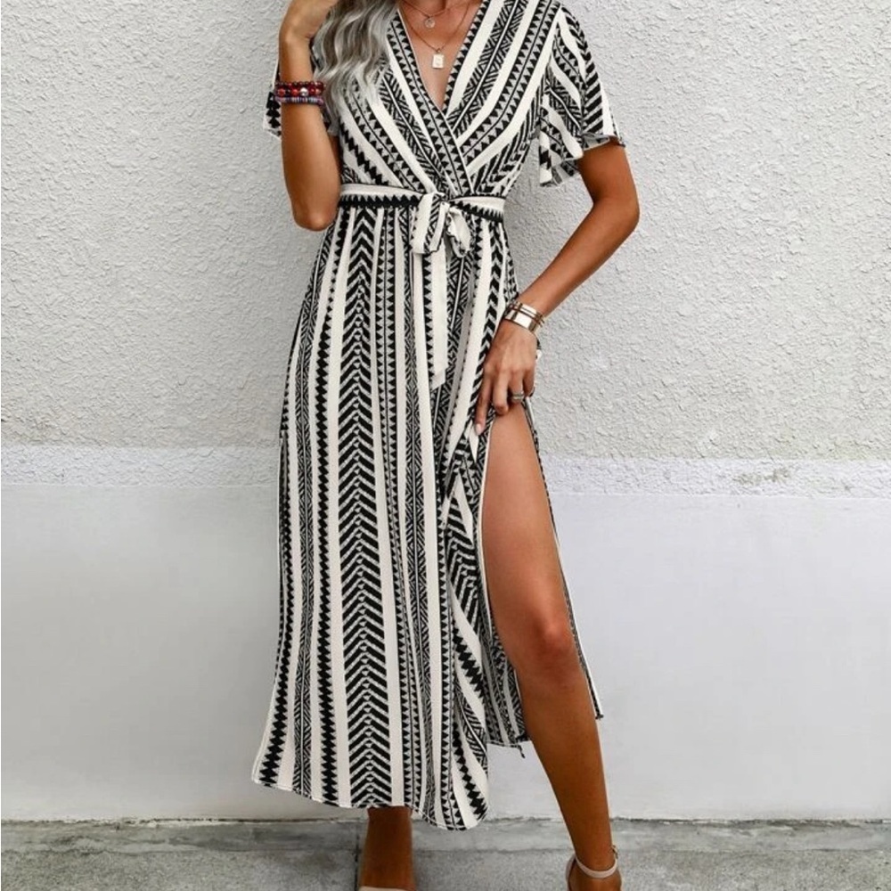 SHEIN Black & White Print / Patterned Dress - Size Small - Picture 4 of 5